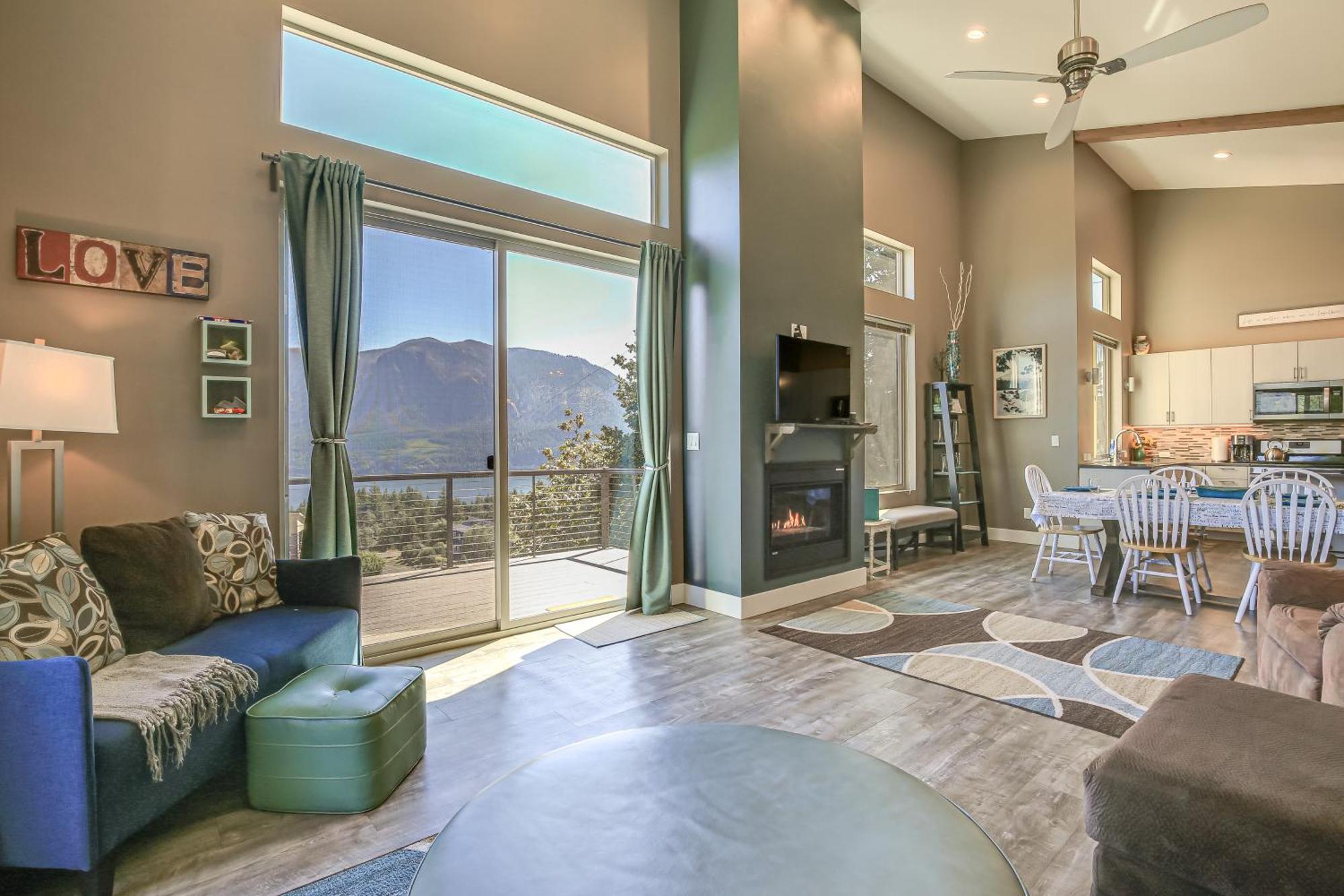 Gorge Retreat - Modern Carson Home With Mtn Views! Exterior foto